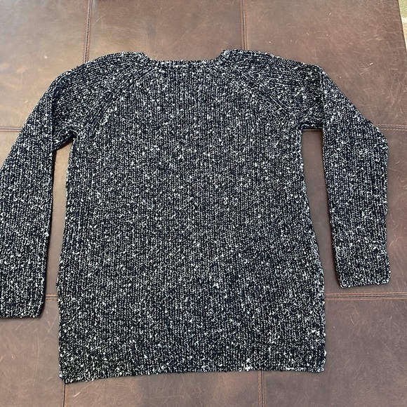 Ann Taylor black marbled sweater - Picture 2 of 3